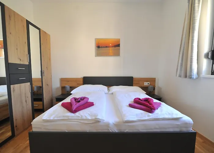 Apartmán With Parking Space Seline, Paklenica - 22077 Starigrad Paklenica